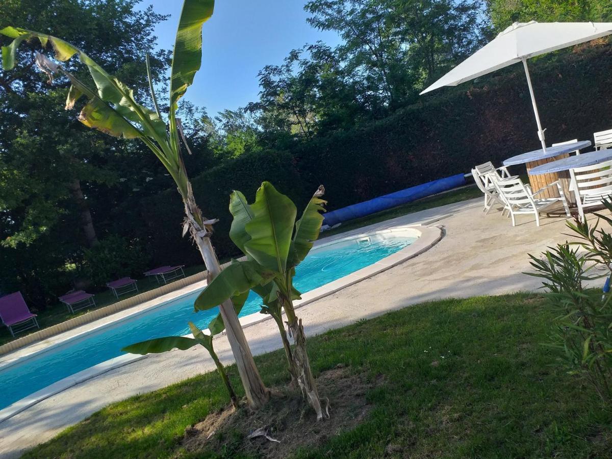 Chez Celine Et Philippe Atelier Dans Propriété De Charme Avec Piscine Séjour chez l'habitant *