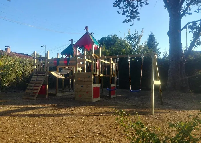 Chez Celine et Philippe Chambre atelier dans propriété de charme avec piscine